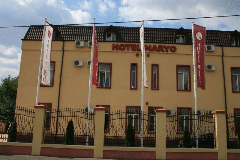 Hotel Maryo 플로이에슈티 외부 사진